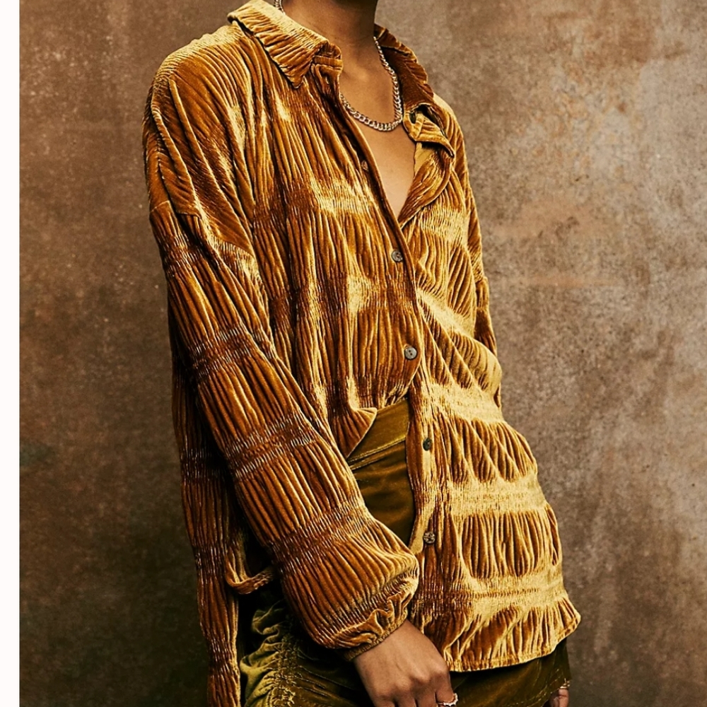 Oversized button top